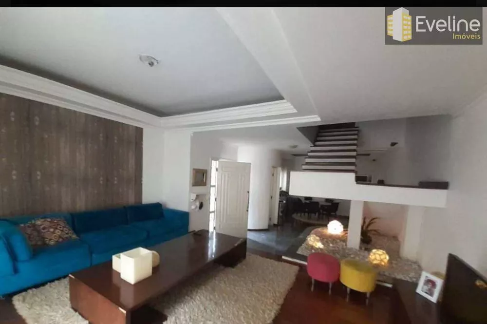 Casa à venda e aluguel com 3 quartos, 270m² - Foto 2