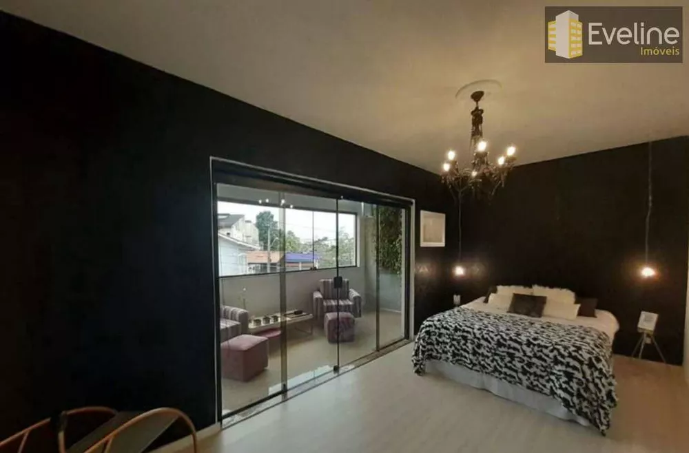 Casa à venda e aluguel com 3 quartos, 270m² - Foto 1