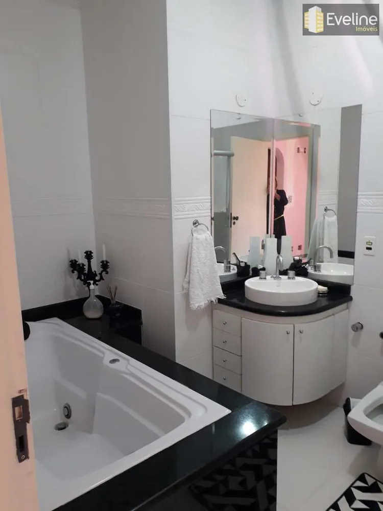 Casa, 3 quartos, 270 m² - Foto 9
