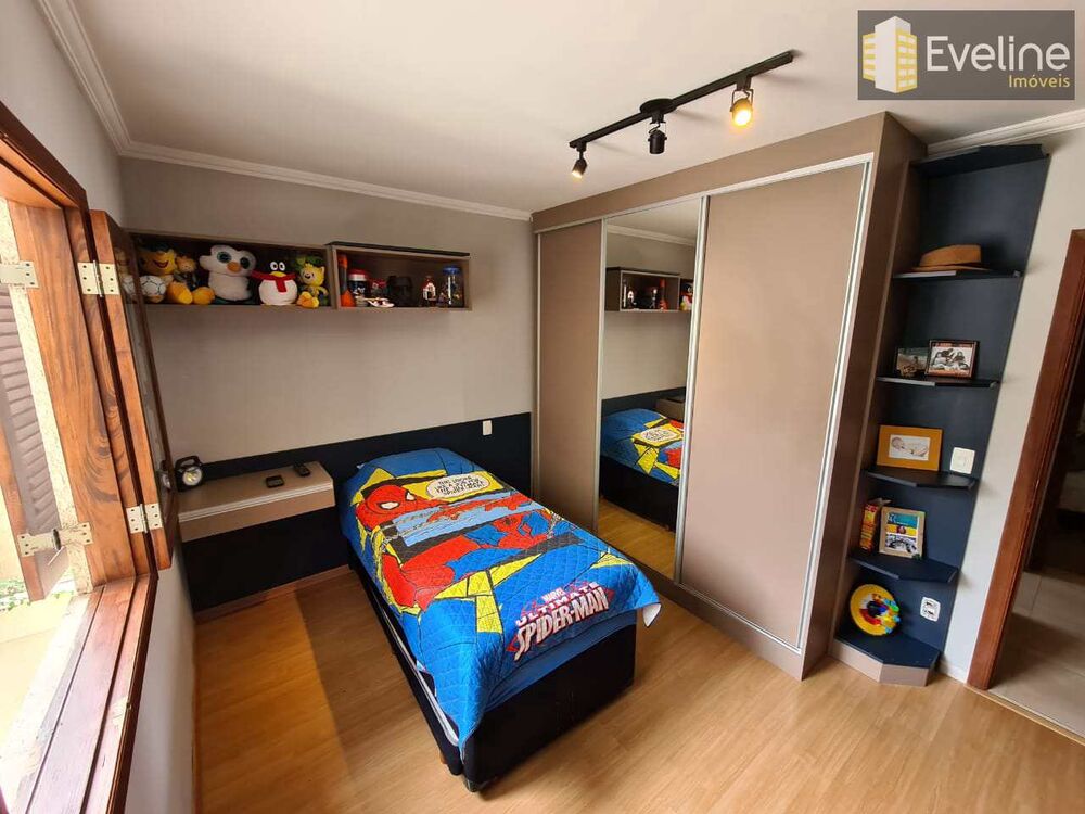 Casa, 3 quartos, 357 m² - Foto 4