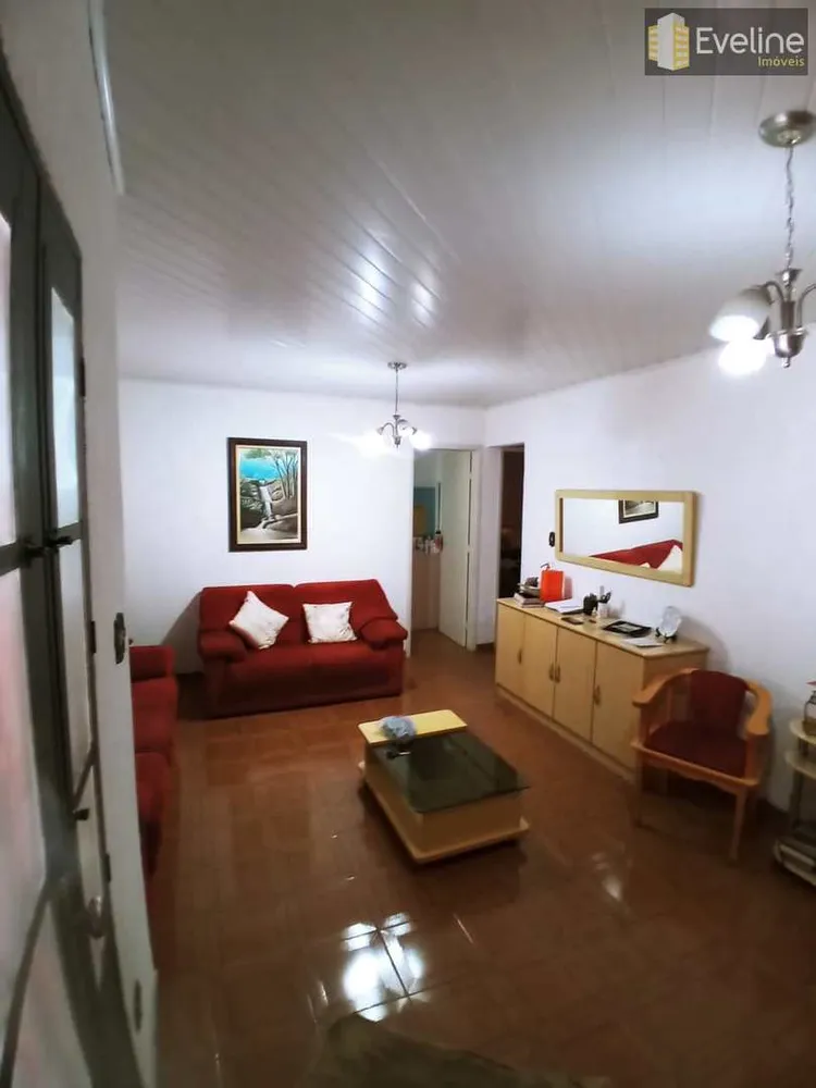 Casa, 3 quartos, 200 m² - Foto 1