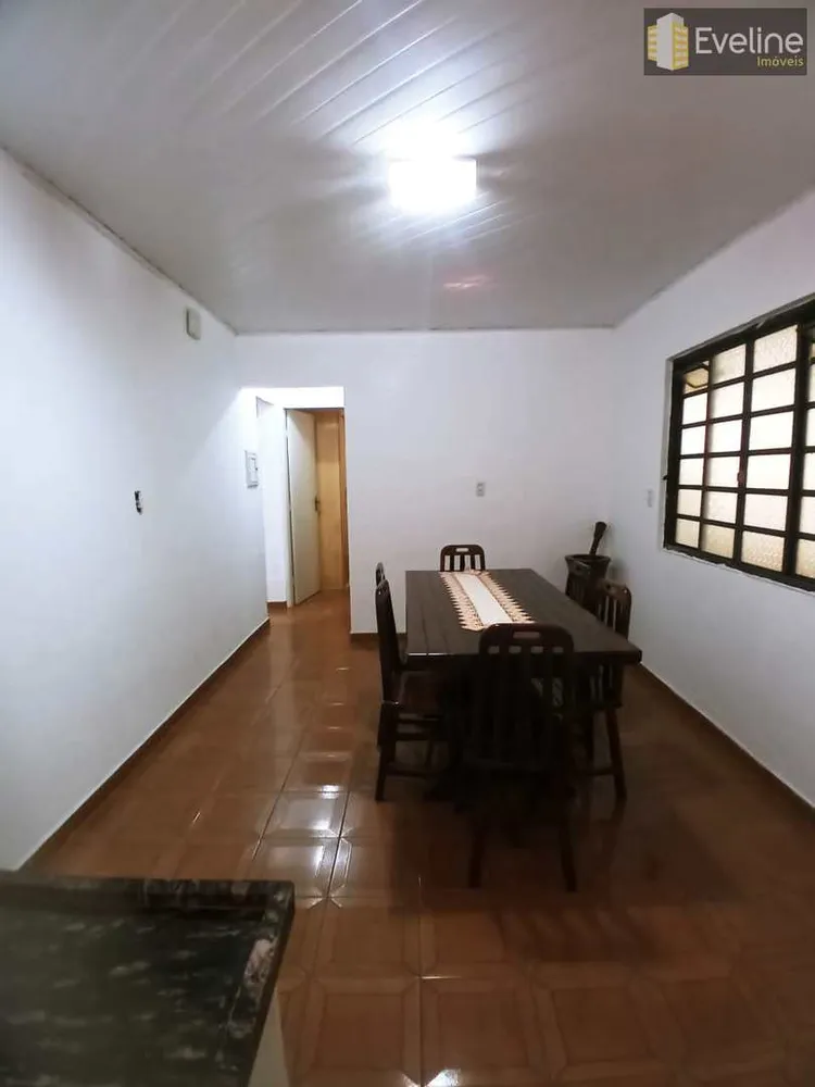 Casa, 3 quartos, 200 m² - Foto 1