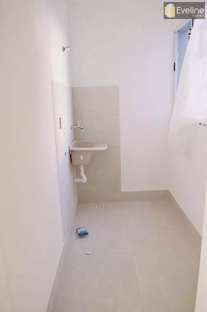 Apartamento à venda com 2 quartos, 61m² - Foto 3