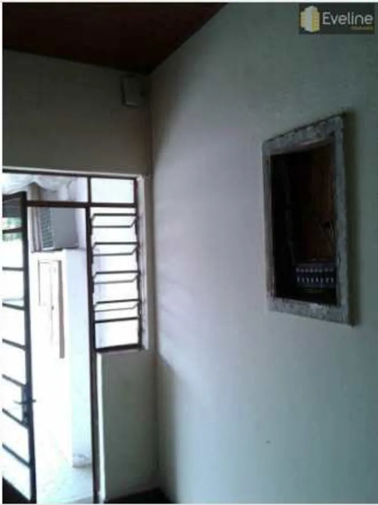 Casa, 5 quartos, 240 m² - Foto 1