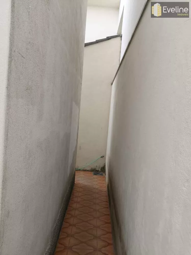 Casa à venda com 3 quartos, 198m² - Foto 8