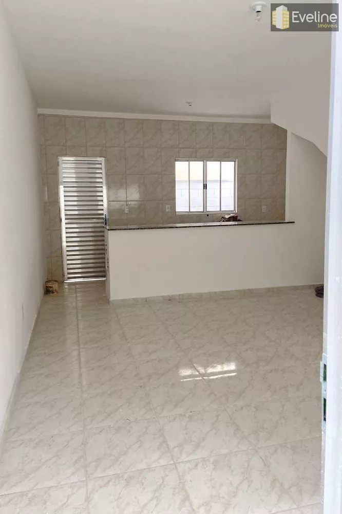 Casa de Condomínio à venda com 2 quartos, 58m² - Foto 2