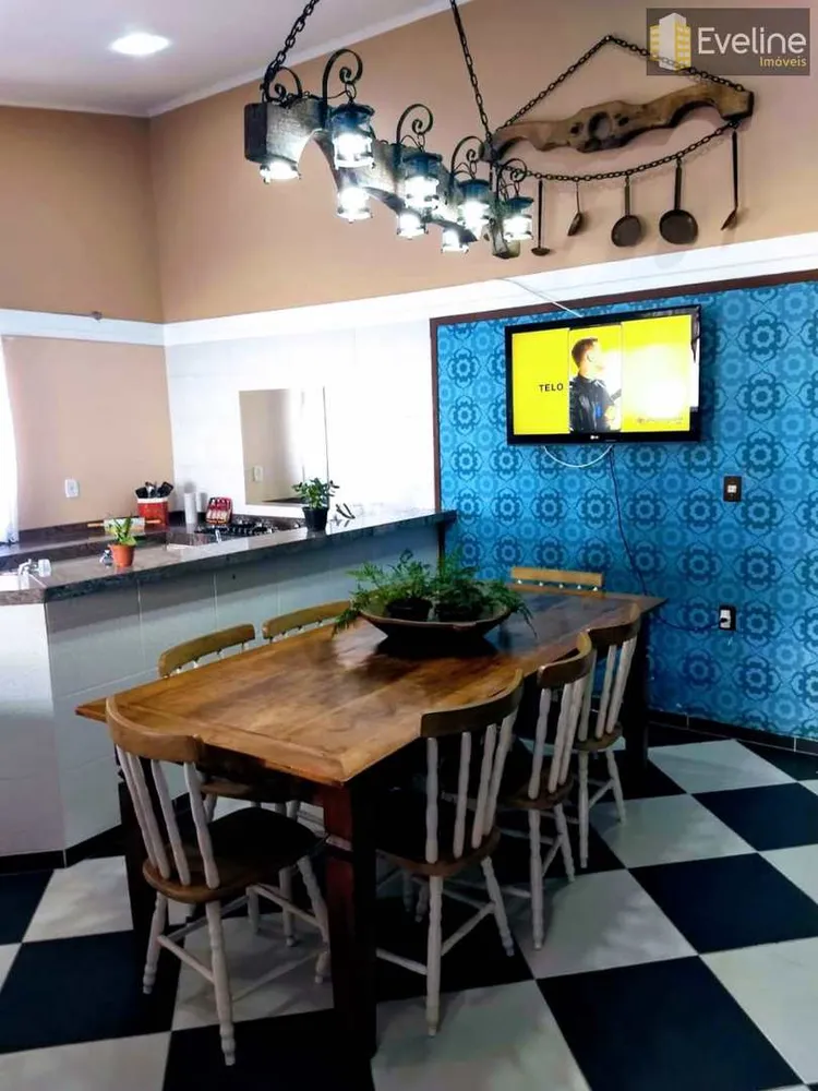 Casa, 3 quartos, 250 m² - Foto 4