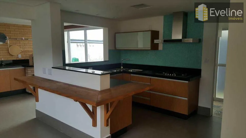 Casa, 3 quartos, 237 m² - Foto 4