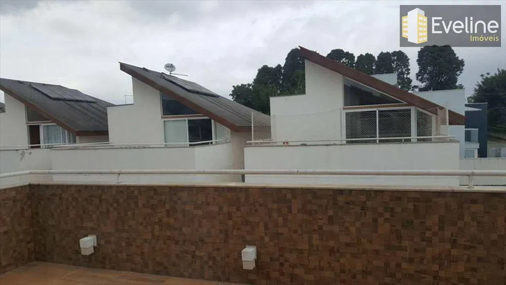 Casa, 3 quartos, 237 m² - Foto 1
