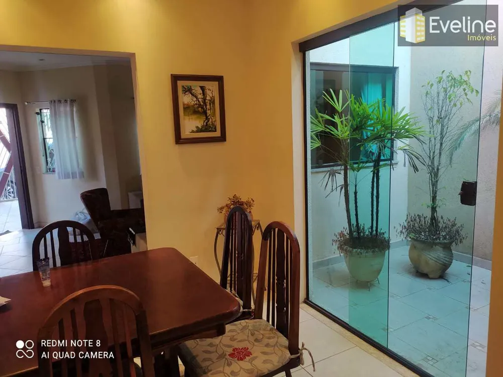 Casa, 3 quartos, 230 m² - Foto 1