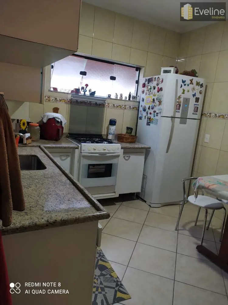 Casa, 3 quartos, 230 m² - Foto 4