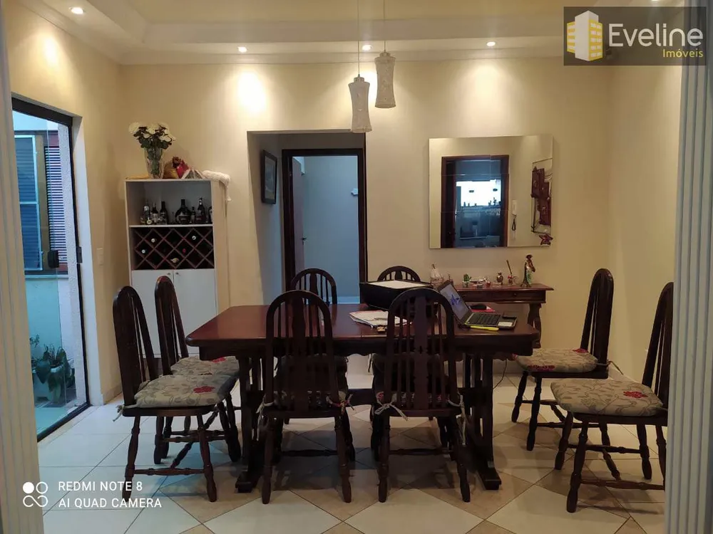 Casa, 3 quartos, 230 m² - Foto 3