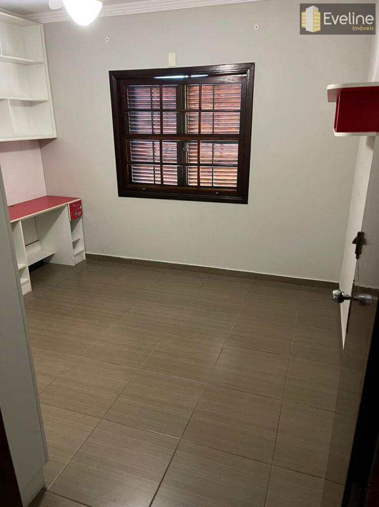 Casa, 3 quartos, 415 m² - Foto 1