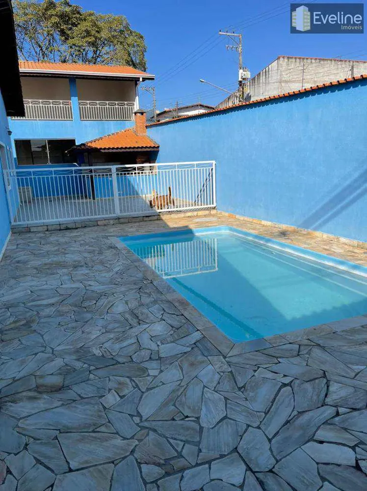 Casa, 3 quartos, 415 m² - Foto 1