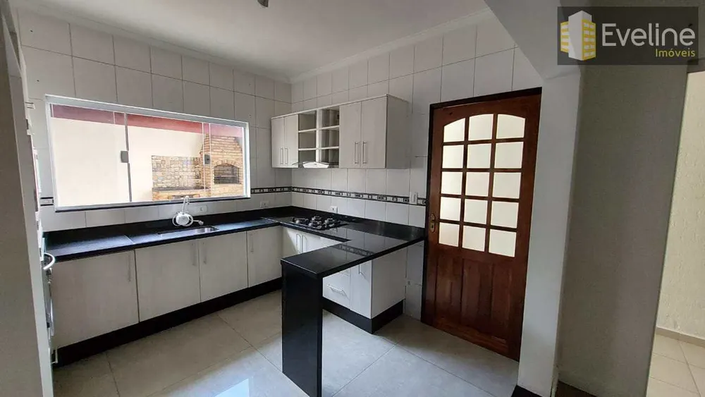 Casa, 3 quartos, 210 m² - Foto 2