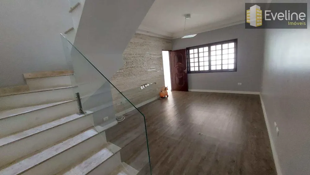 Casa, 3 quartos, 210 m² - Foto 1