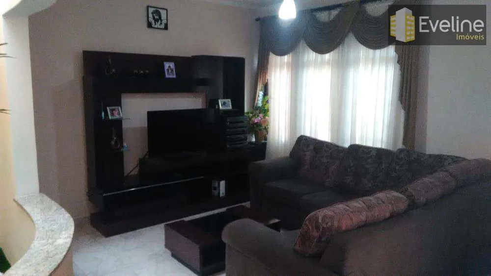 Casa, 4 quartos, 274 m² - Foto 1