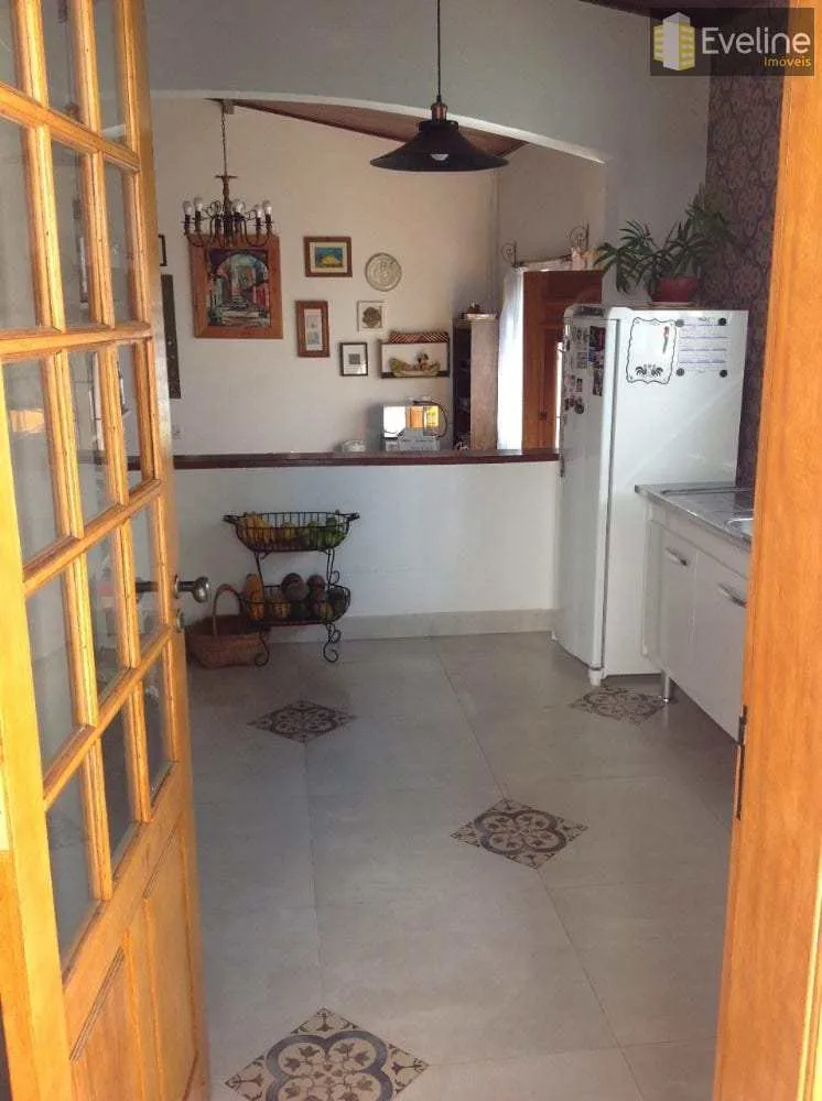 Casa, 3 quartos, 217 m² - Foto 4
