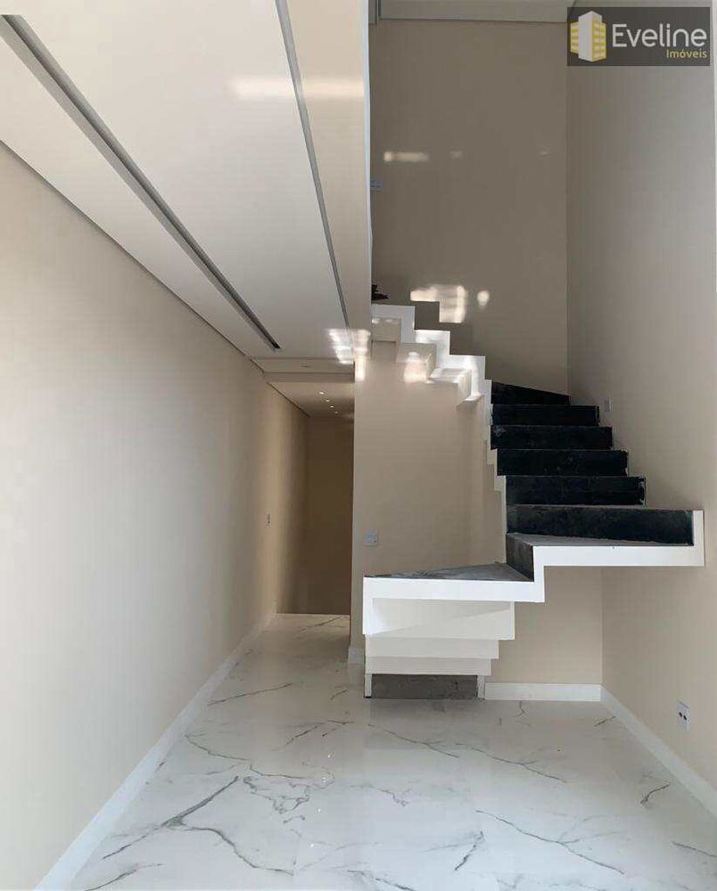 Casa, 3 quartos, 220 m² - Foto 1