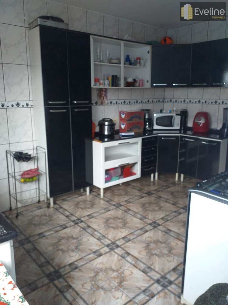 Casa, 3 quartos, 300 m² - Foto 1