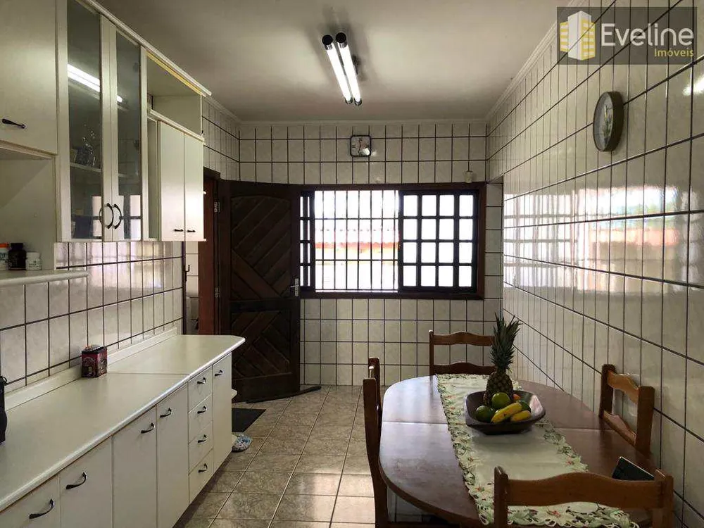 Casa, 3 quartos, 340 m² - Foto 2