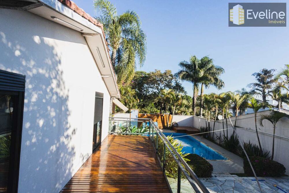 Casa de Condomínio à venda e aluguel com 3 quartos, 250m² - Foto 4