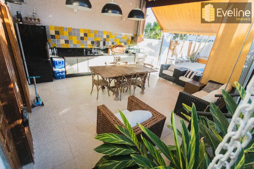 Casa de Condomínio à venda e aluguel com 3 quartos, 250m² - Foto 2