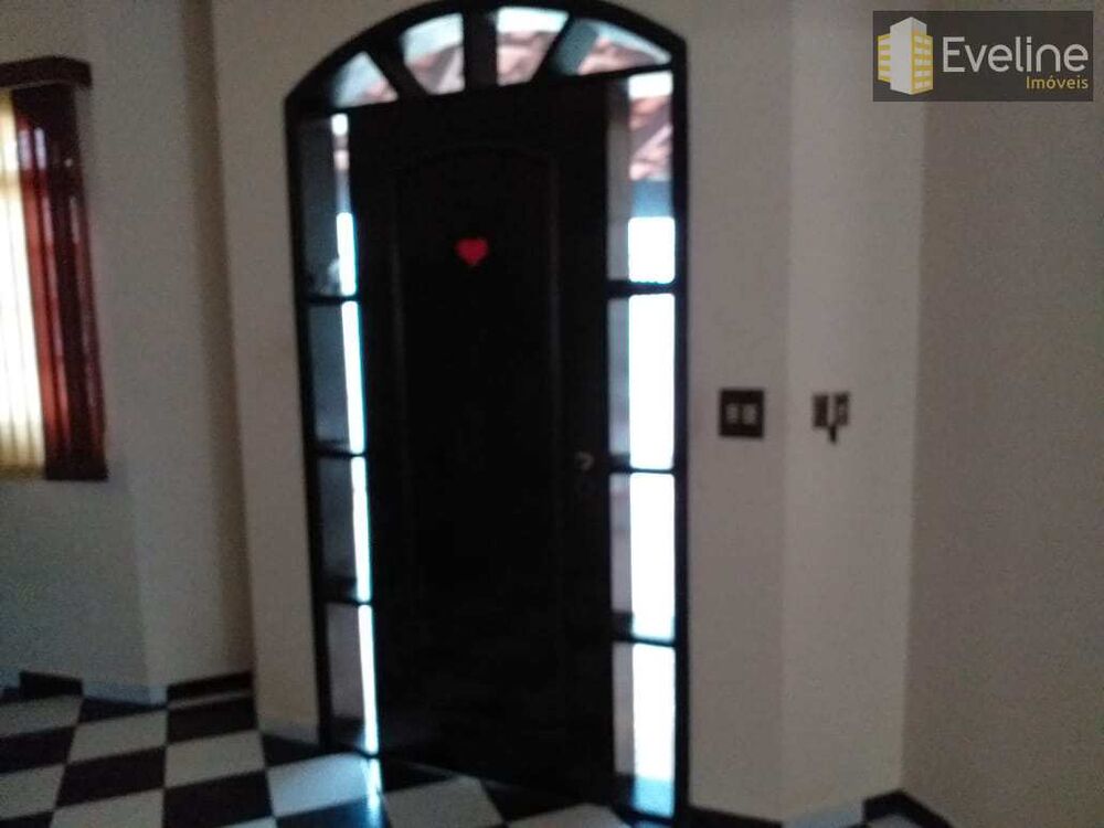 Casa, 3 quartos, 300 m² - Foto 1