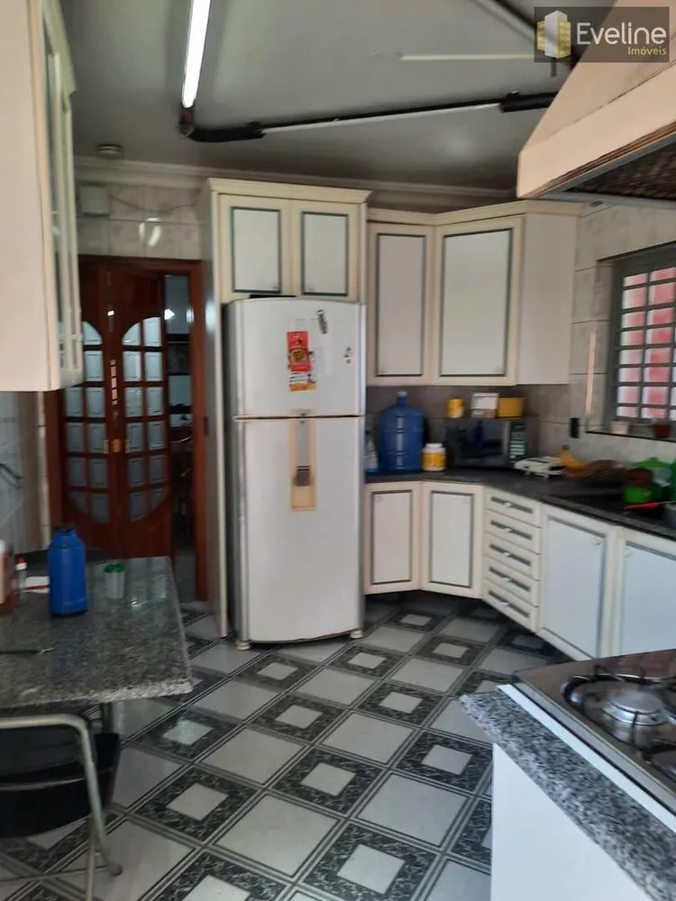 Casa, 3 quartos, 250 m² - Foto 2