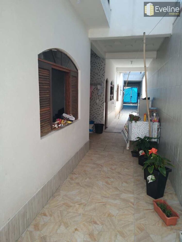 Casa, 5 quartos, 217 m² - Foto 2