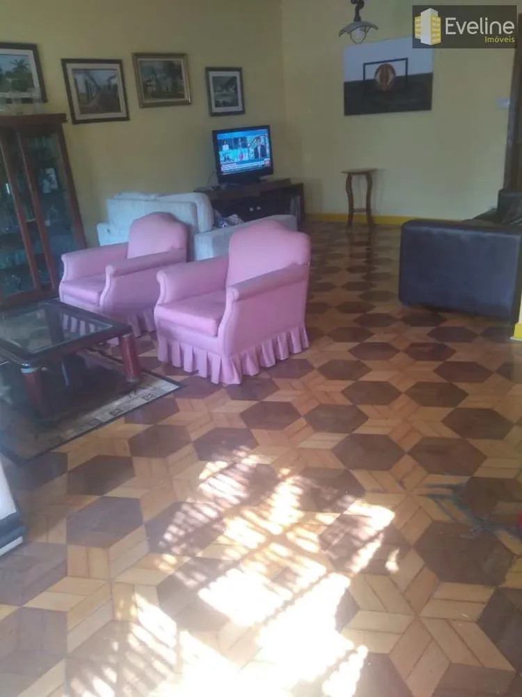 Casa, 3 quartos, 240 m² - Foto 2
