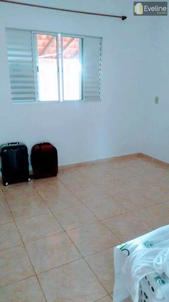 Casa à venda com 1 quarto, 70m² - Foto 3