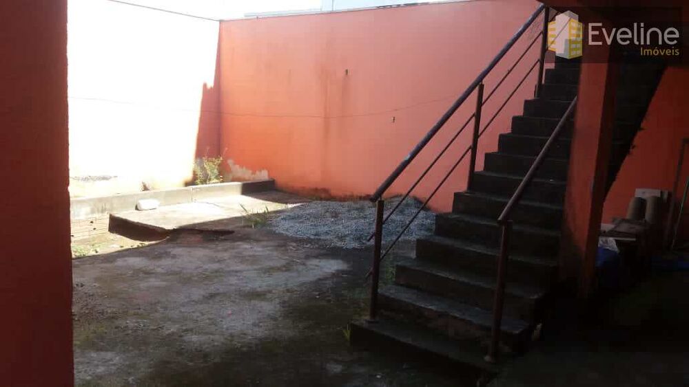 Sobrado, 3 quartos, 259 m² - Foto 1