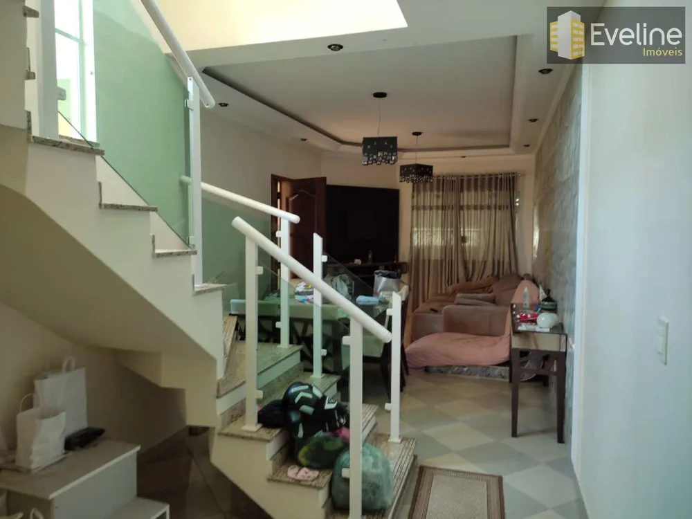 Casa, 3 quartos, 250 m² - Foto 1