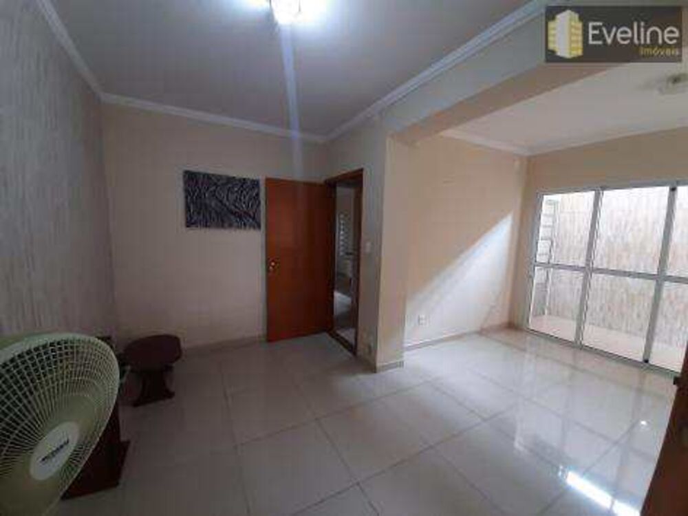Casa, 3 quartos, 161 m² - Foto 2