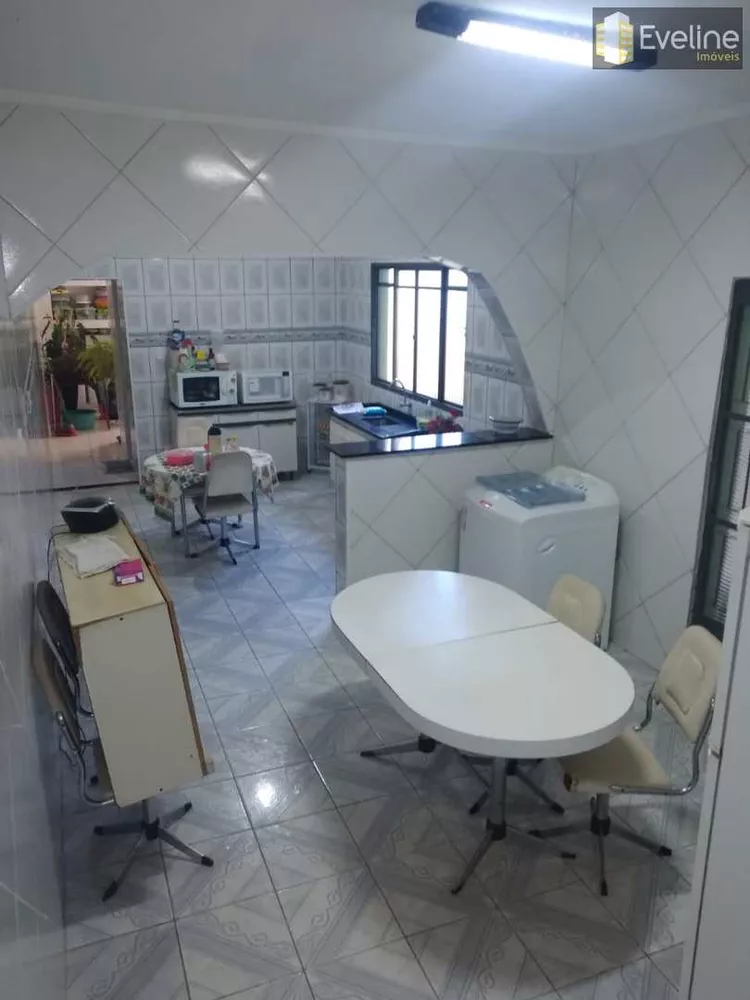 Casa à venda com 2 quartos, 146m² - Foto 4