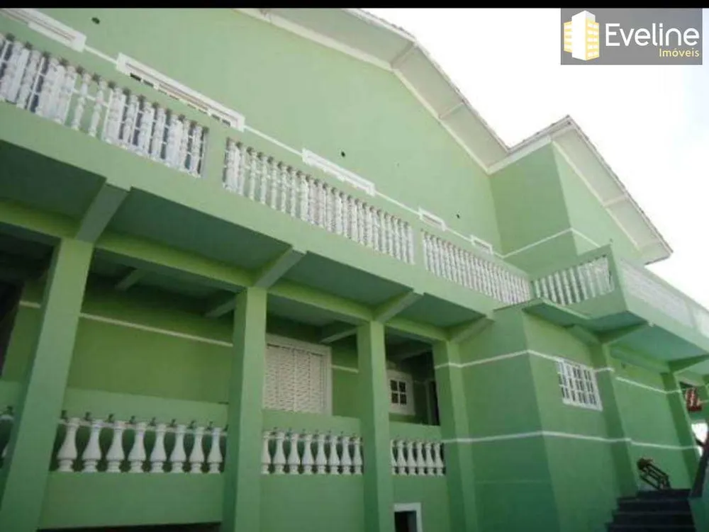 Casa, 4 quartos, 243 m² - Foto 1