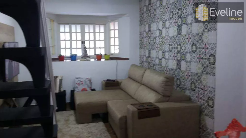 Casa à venda com 3 quartos, 160m² - Foto 1