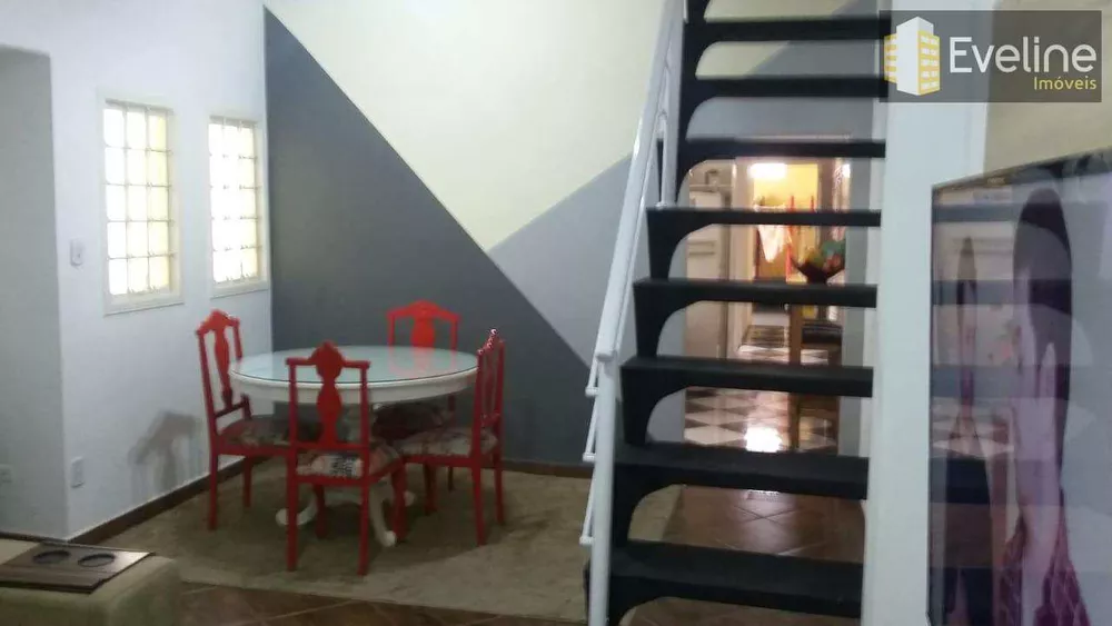 Casa à venda com 3 quartos, 160m² - Foto 4