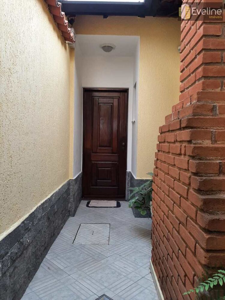 Casa, 3 quartos, 255 m² - Foto 1