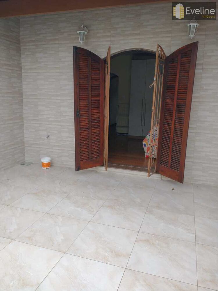 Casa, 3 quartos, 220 m² - Foto 1