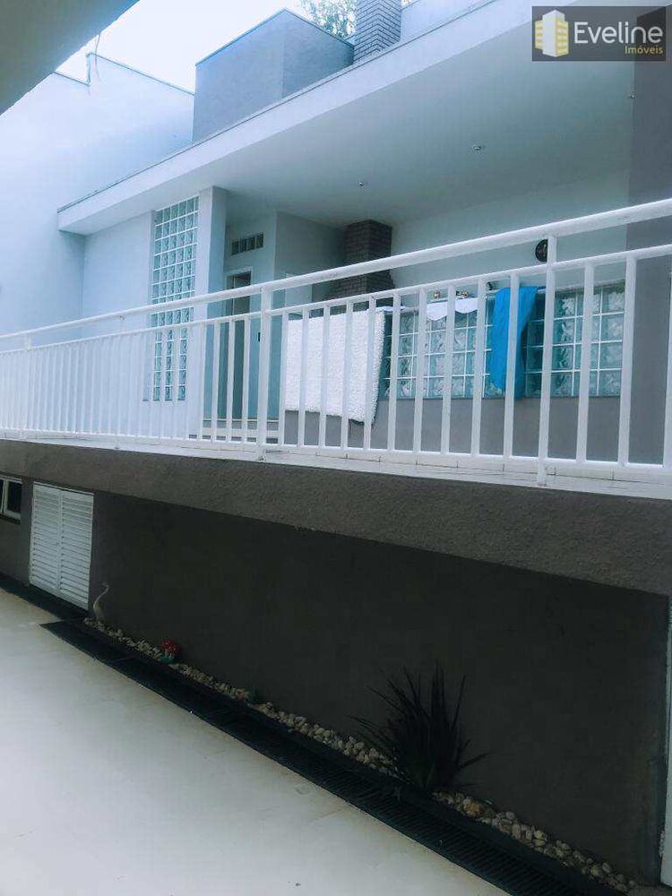 Casa, 4 quartos, 200 m² - Foto 1