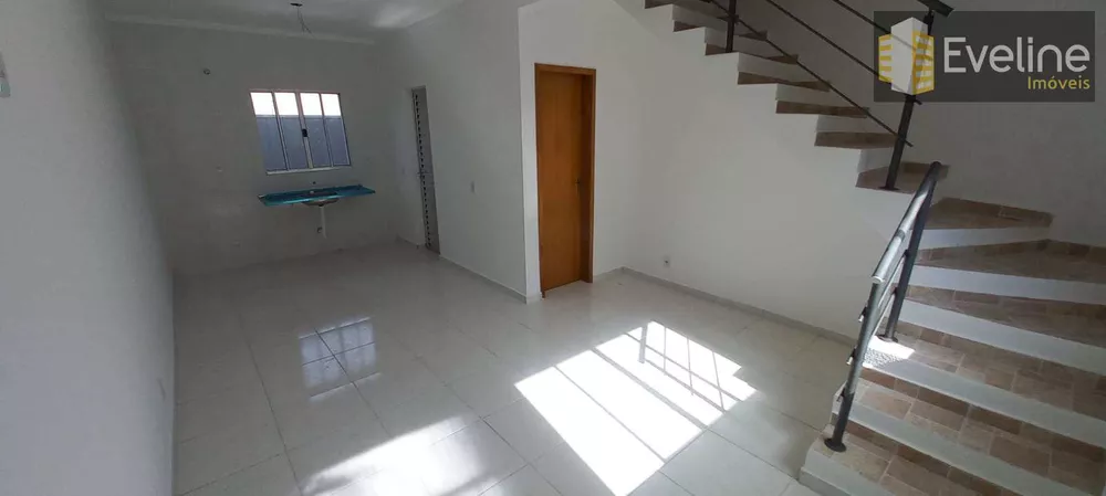 Casa de Condomínio à venda com 2 quartos, 60m² - Foto 2