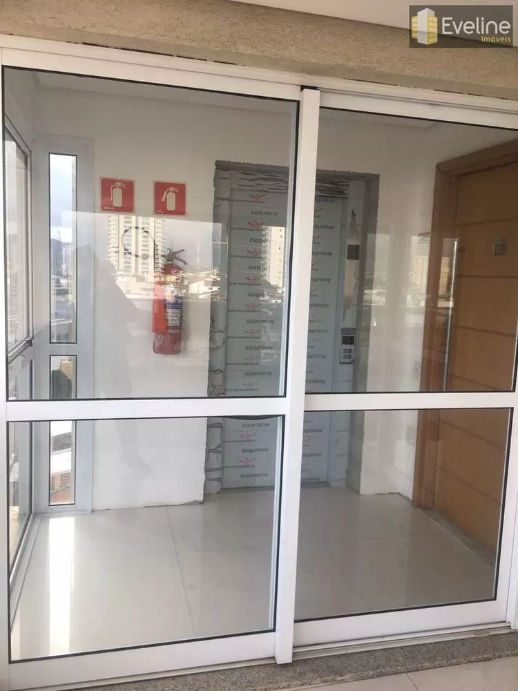 Apartamento à venda com 4 quartos, 220m² - Foto 2