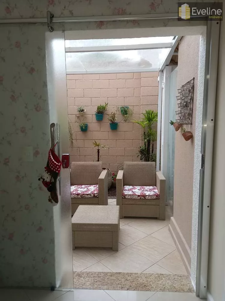 Casa de Condomínio à venda com 3 quartos, 110m² - Foto 4