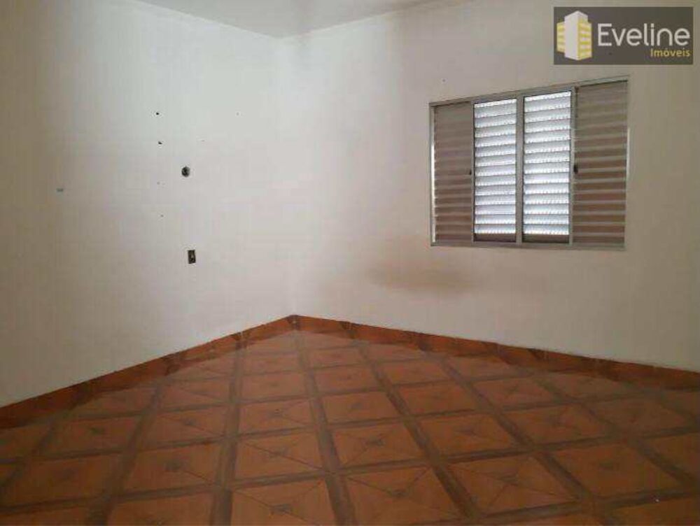 Casa, 3 quartos, 221 m² - Foto 2
