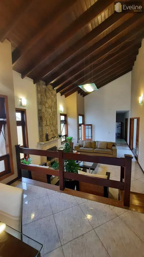 Casa à venda com 3 quartos, 300m² - Foto 3