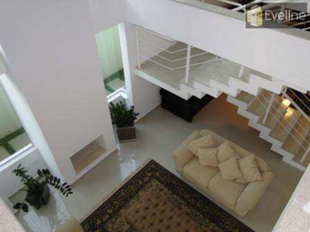 Casa, 4 quartos, 348 m² - Foto 1