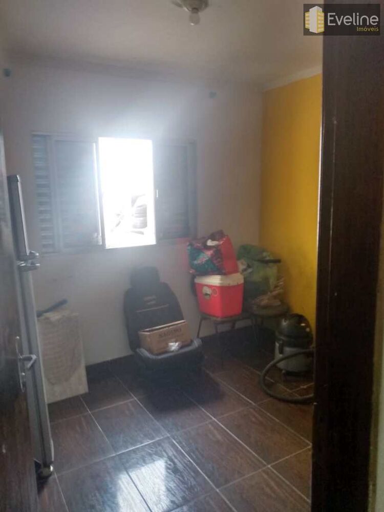 Sobrado à venda com 4 quartos, 250m² - Foto 3