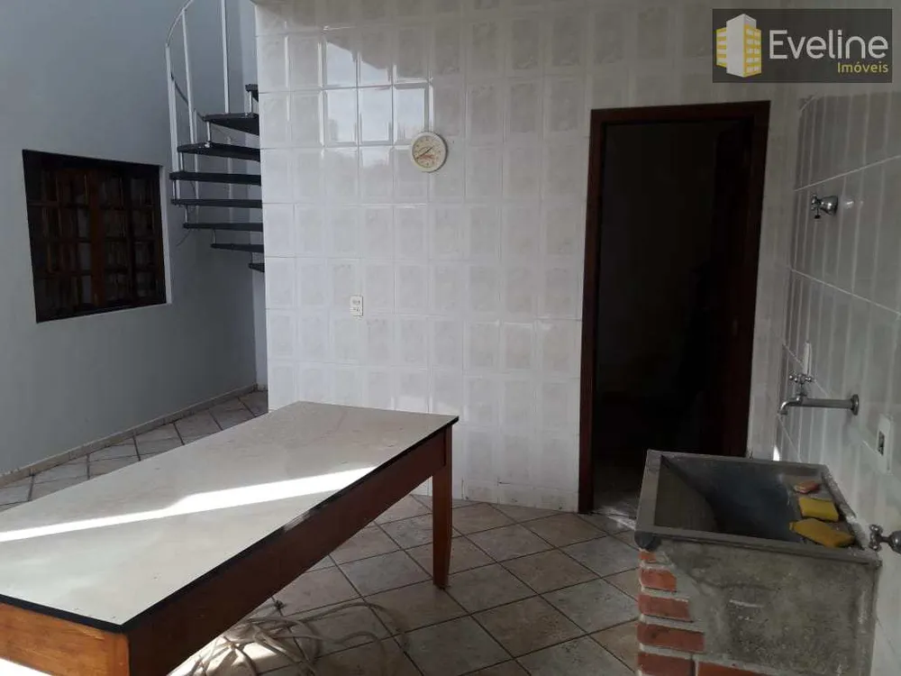 Casa, 3 quartos, 217 m² - Foto 5
